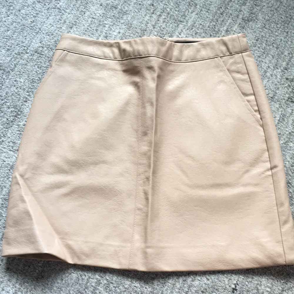 NEVER BEEN WORN!!! Light Pink Leather Skirt